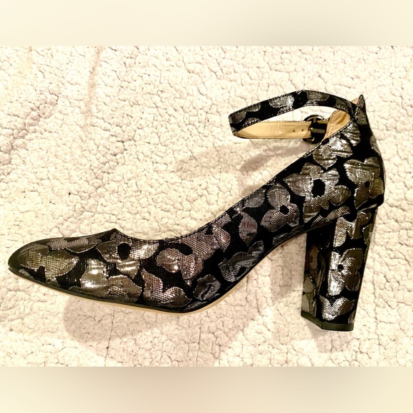 Marc Fisher - NEW platform pumps in black/metallic silver fabric, size 11 - Picture 2 of 7